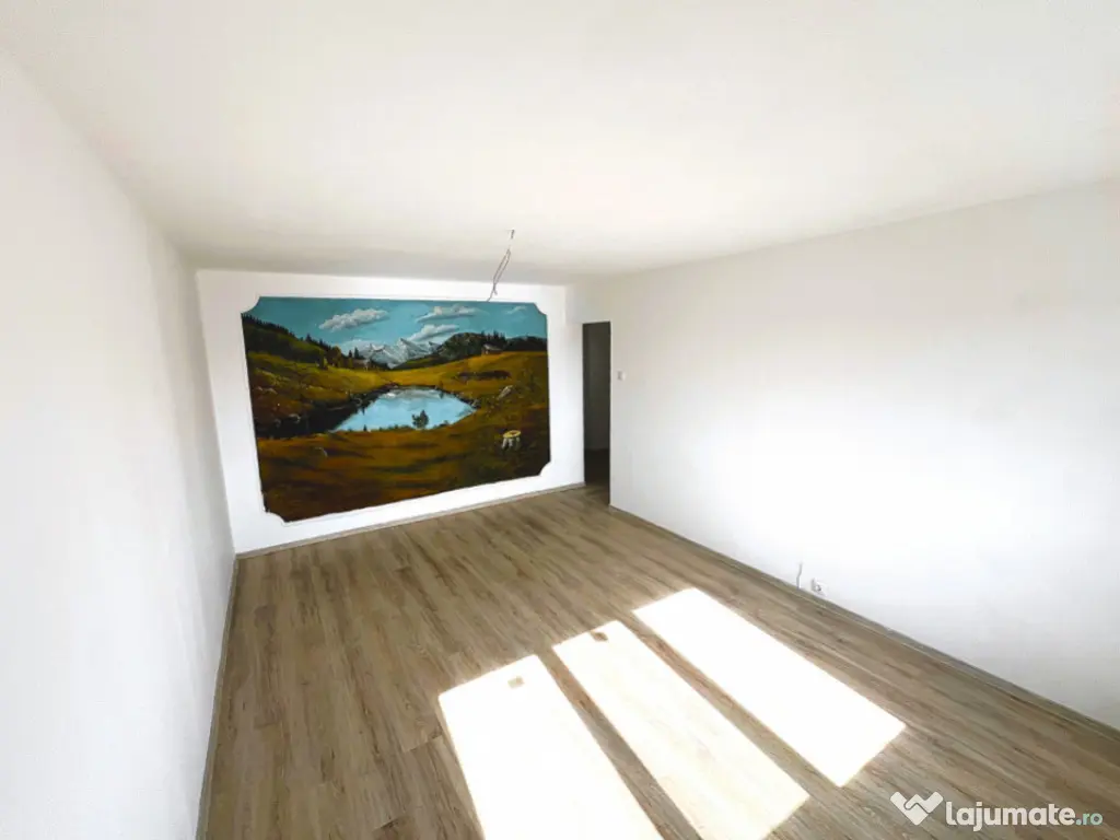 APARTAMENT 3 CAMERE RENOVAT, FINISAT, LIBER PENTRU MUTAT