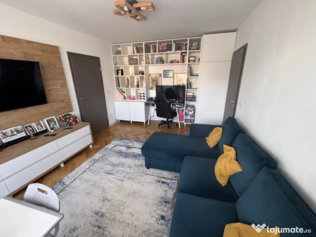 Apartament 2 camere, semidecomandat - zona Astra