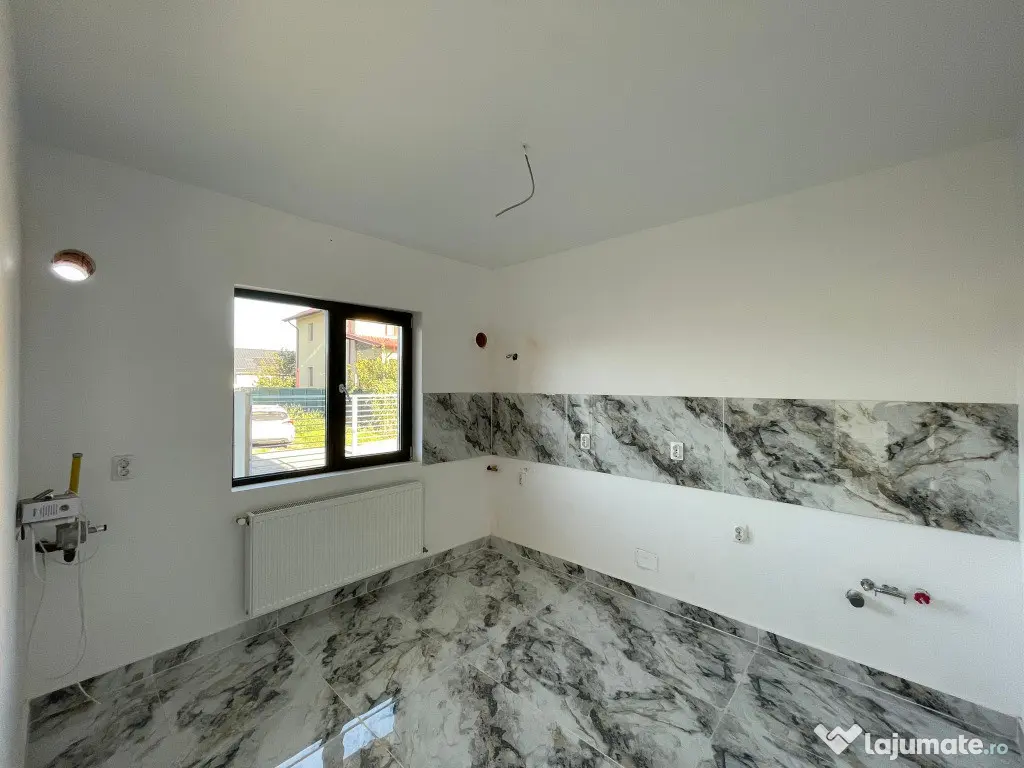 Casa 4 camere|2 locuri de parcare|finisaje de calitate 