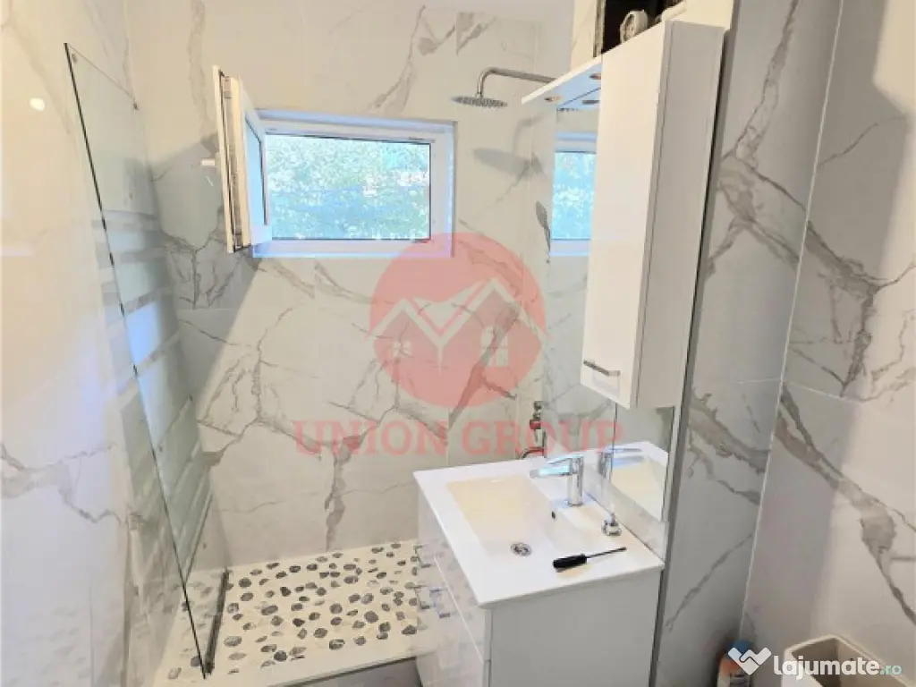 Apartament 3 Camere, Decomandat, Renovat, Navodari