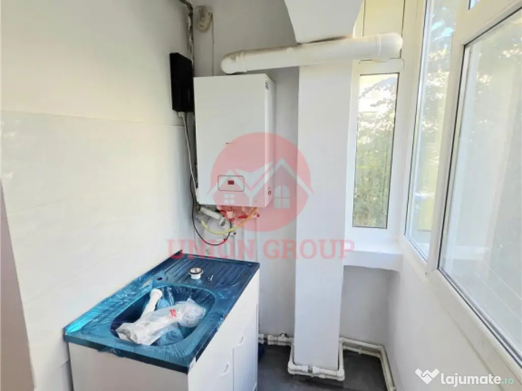 Apartament 3 Camere, Decomandat, Renovat, Navodari