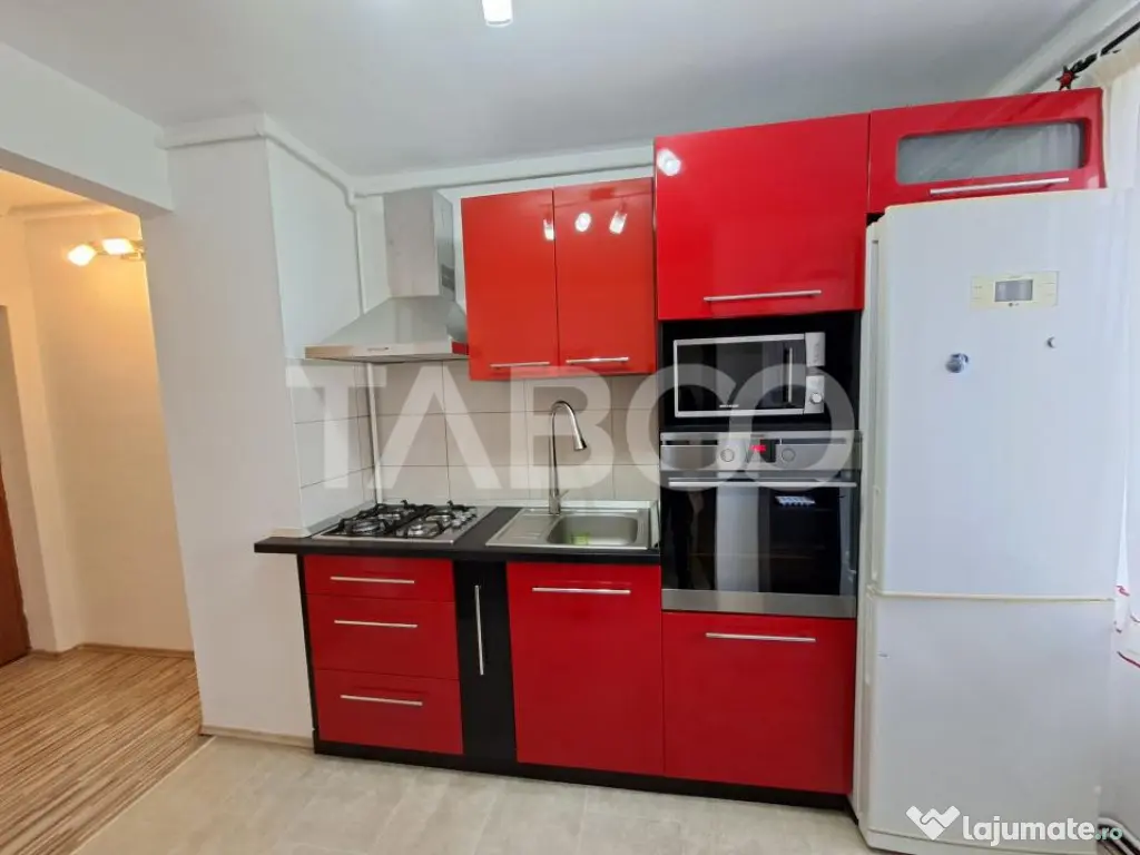 Apartament cu 3 camere si balcon de inchiriat in Sibiu zona