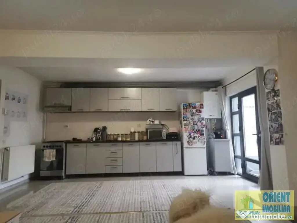 Faleza Nord, Stadion, casa de vanzare