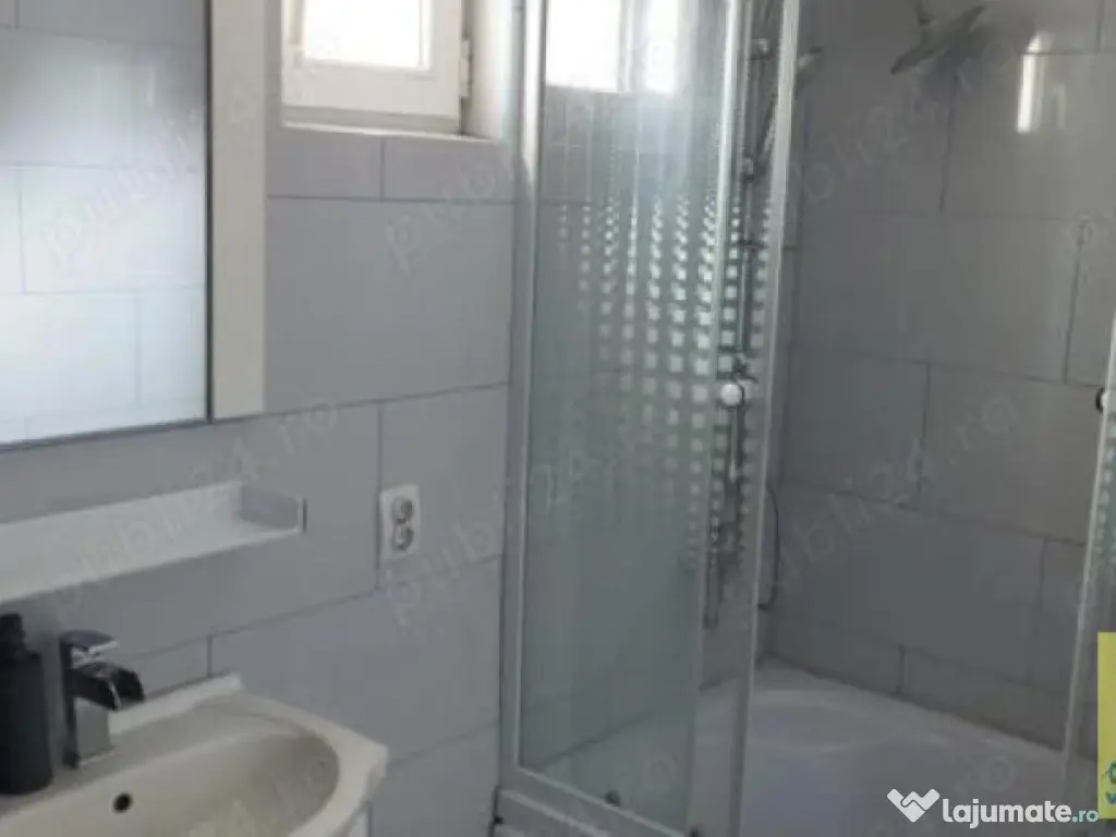 Faleza Nord, Stadion, casa de vanzare