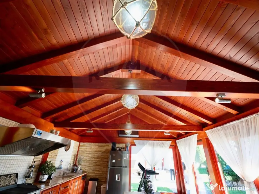 Casă impresionanta cu teren 2700mp garaj 2 masini si ter... 