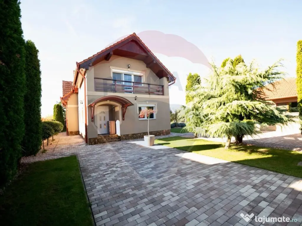 Casă impresionanta cu teren 2700mp garaj 2 masini si ter... 