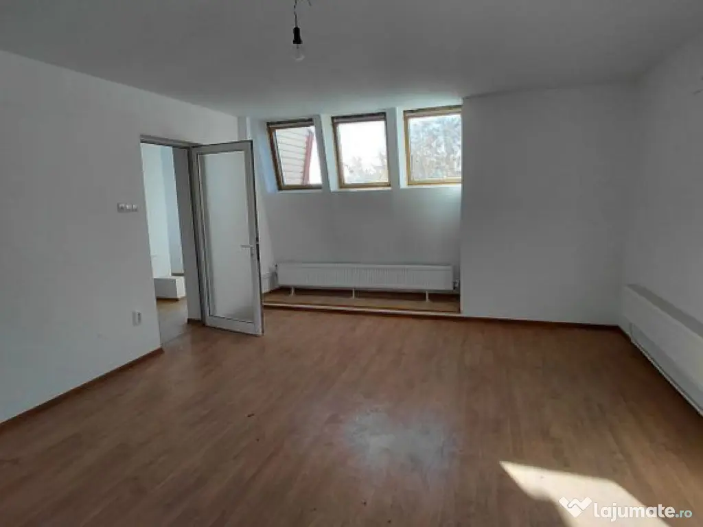 De vânzare – Casă D+P+2E+M în zona ultracentrală id... 