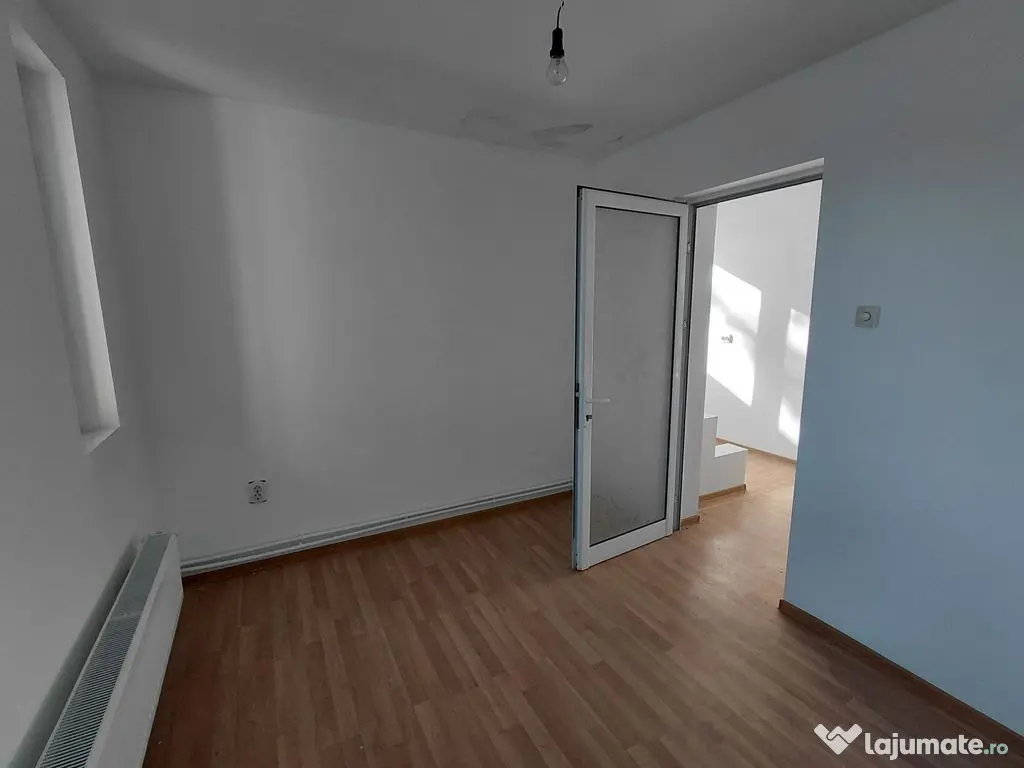 De vânzare – Casă D+P+2E+M în zona ultracentrală id... 