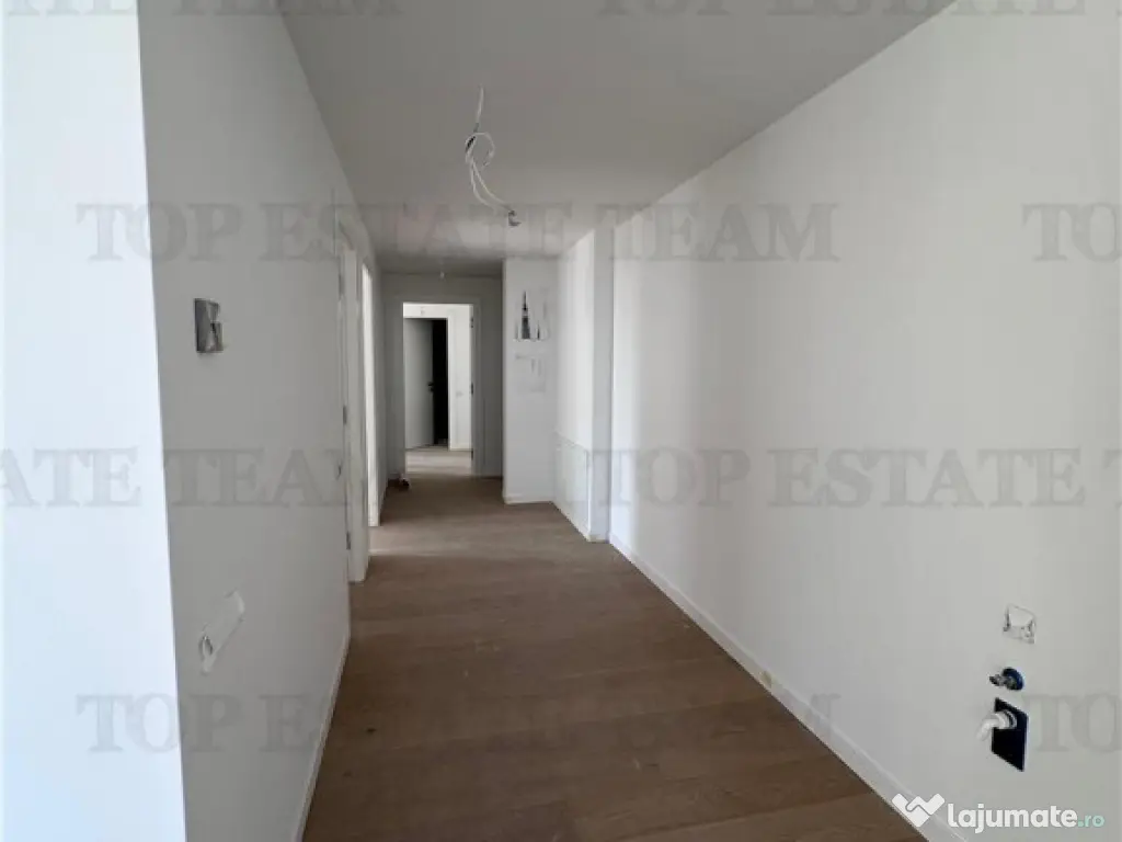 Apartament premium cu 4 camere si Terasa 40mp 