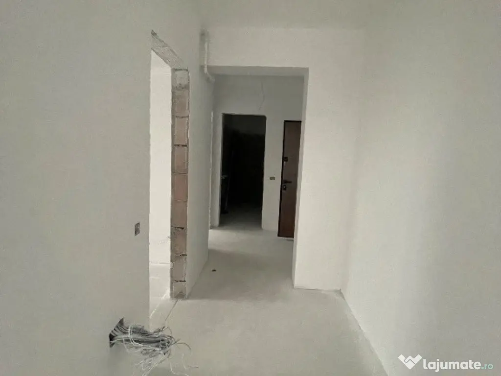Apartament decomandat, balcon, toate utilitățile, Sos Alexandriei 