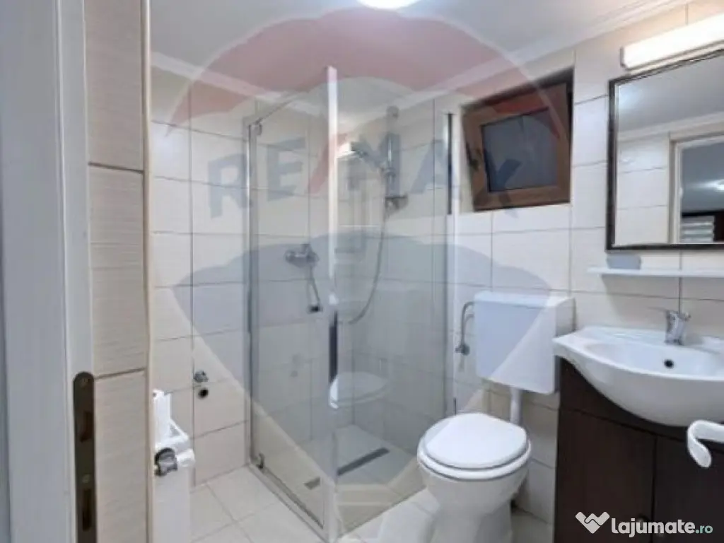Apartament Spațios și Luminos în Zona Centrală-Inchir... 