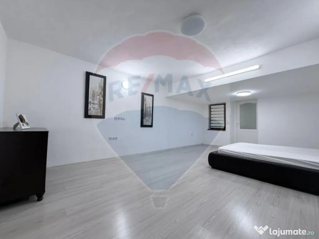 Apartament Spațios și Luminos în Zona Centrală-Inchir... 