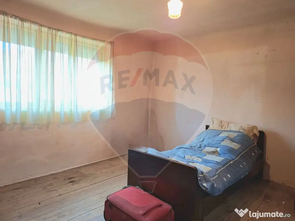 Casa veche cu teren 929 mp- oportunitate in Vladimirescu-... 