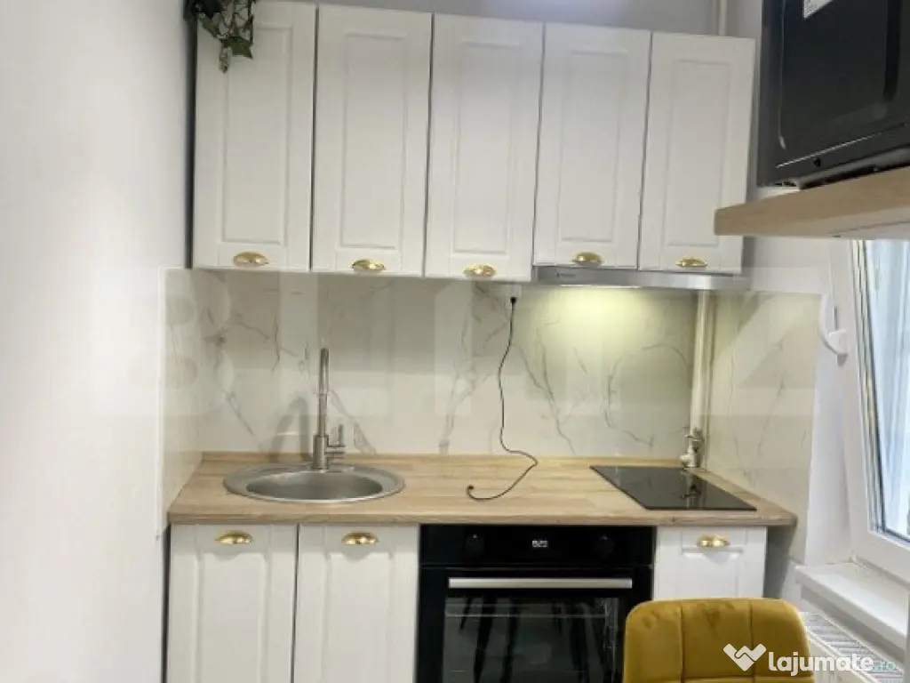 Garsoniera premium de inchiriere, la un pas de facultatea UM