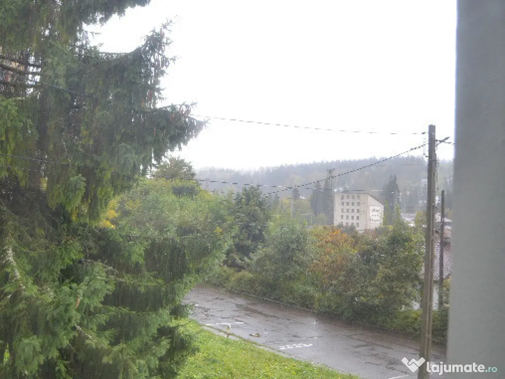 Predeal-Apartament cu trei camere ,mobilat si utilat 