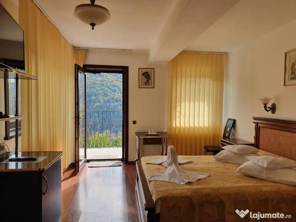 Pensiune cu 21 camere situata in Sinaia 