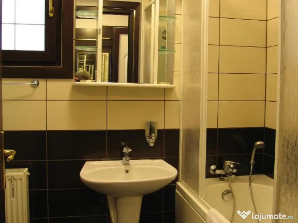 Pensiune cu 21 camere situata in Sinaia 