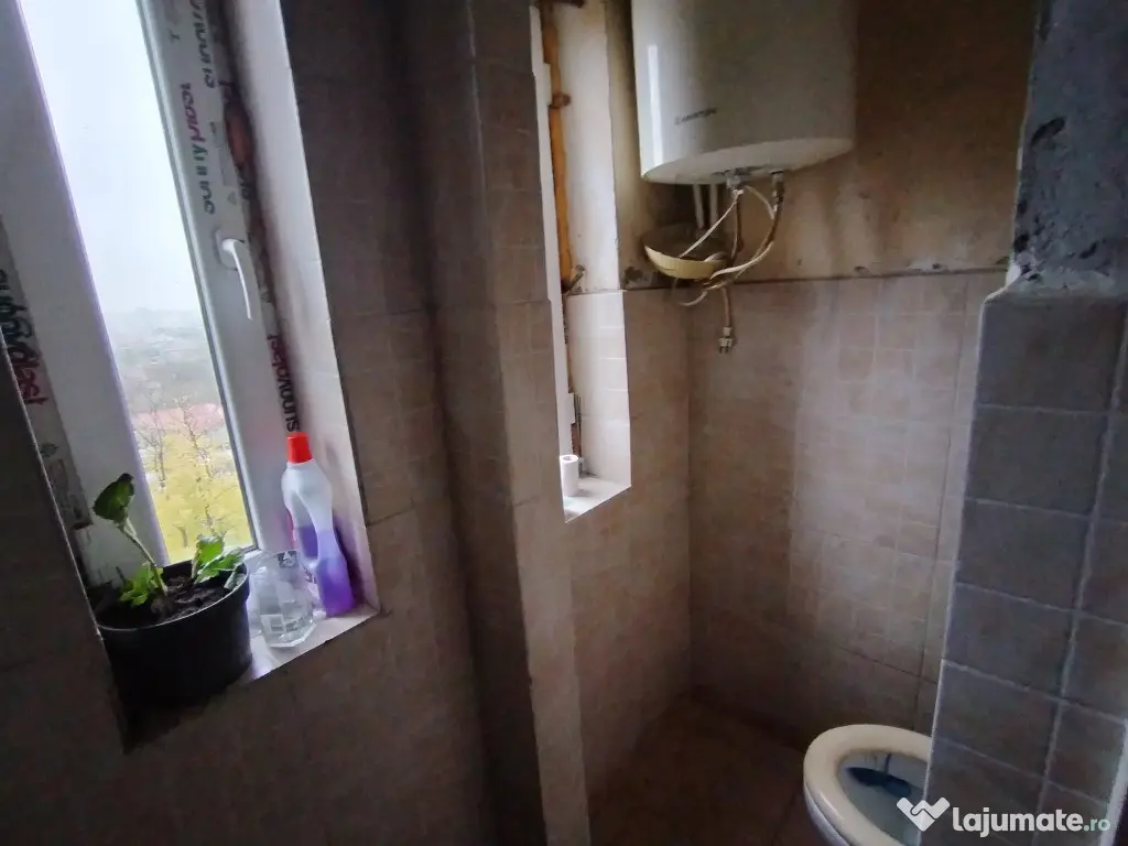 Garsoniera etaj 3 - strada Labirintului !