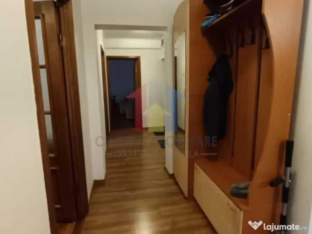 LIBER 3 camere, parter cu balcon 14 m, Semimobilat, Garii