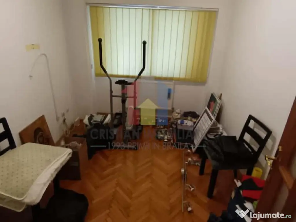 LIBER 3 camere, parter cu balcon 14 m, Semimobilat, Garii