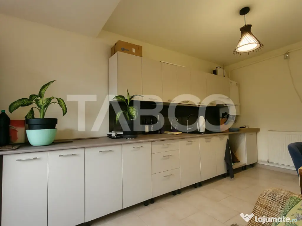 Apartament de vanzare 3 camere 128 mp utili zona Tilisca Sib