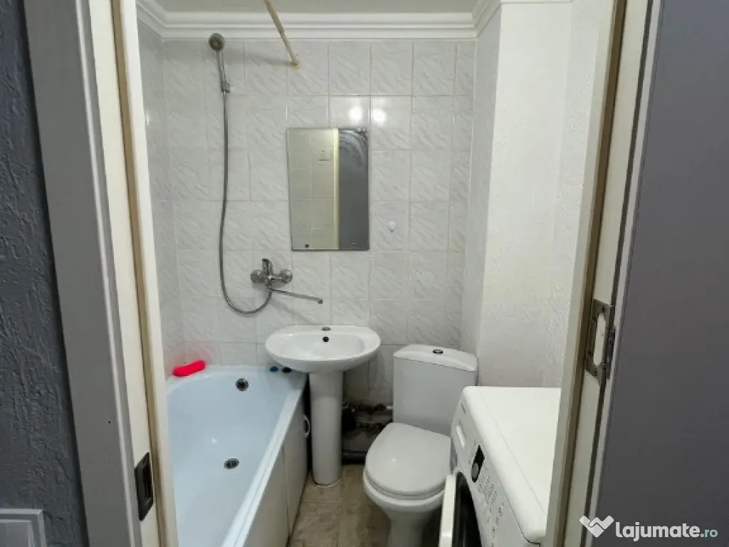 Garsoniera de inchiriat in zona Costin Georgian