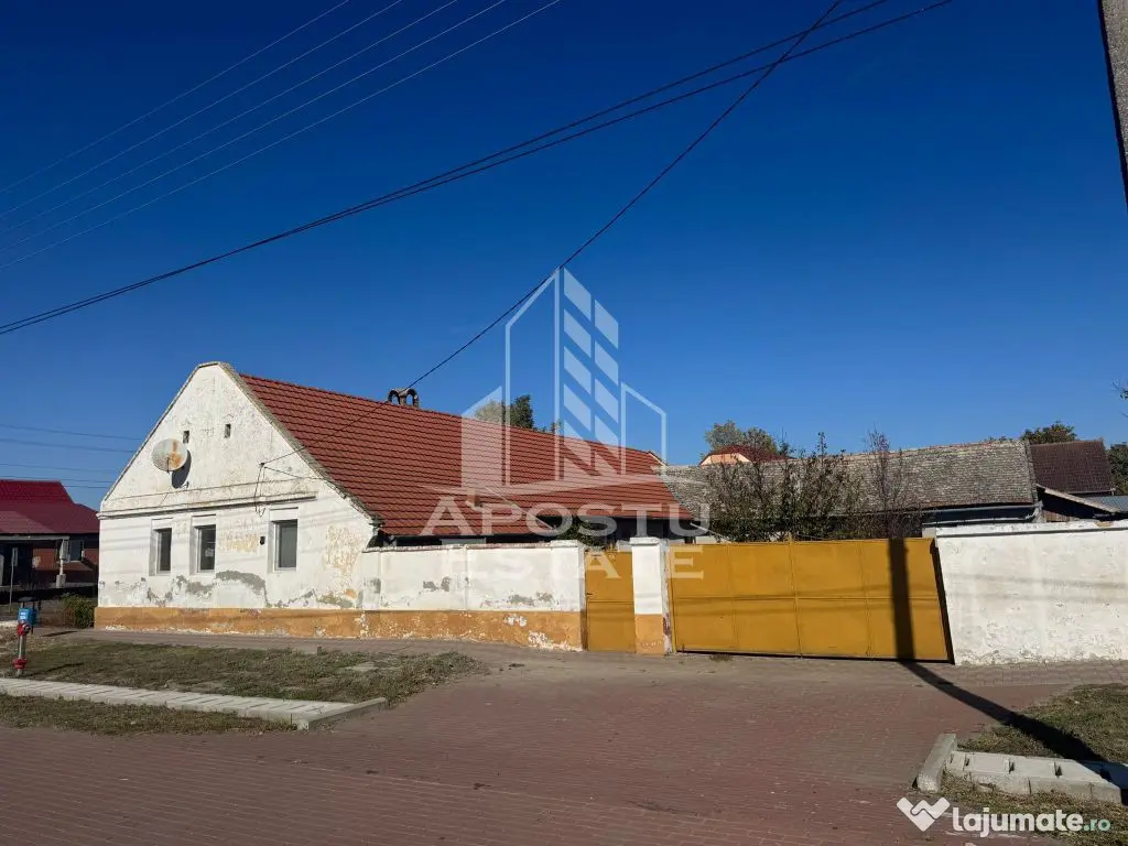 Casa cu teren de 1.600 mp in Checea langa primarie. 