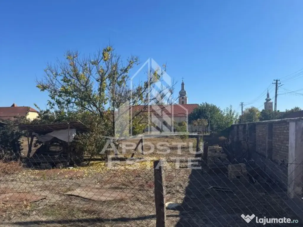 Casa cu teren de 1.600 mp in Checea langa primarie. 
