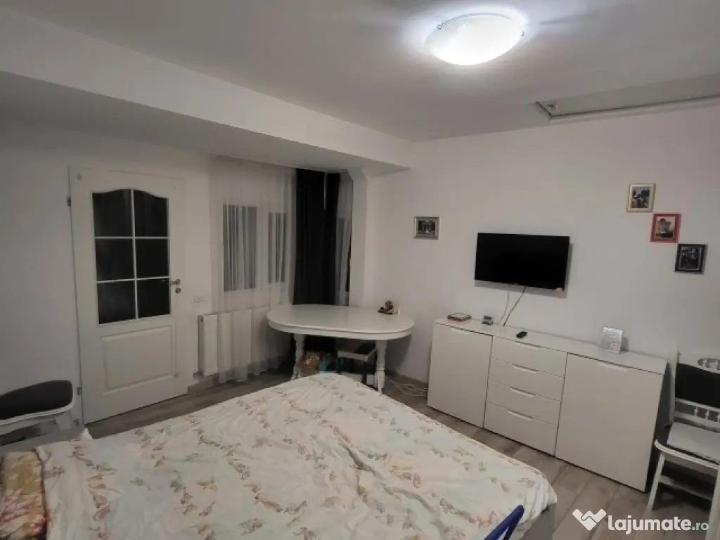 Casa, 4 camere,constructie 1970,teren 259mp,Bucurestii Noi,215.000euro 