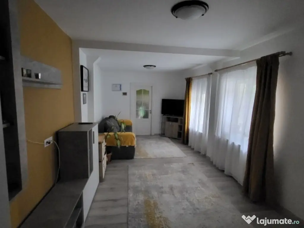 Casa, 4 camere,constructie 1970,teren 259mp,Bucurestii Noi,215.000euro 