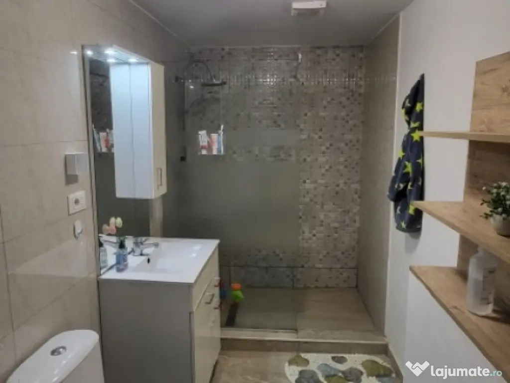 Casa, 4 camere,constructie 1970,teren 259mp,Bucurestii Noi,215.000euro 