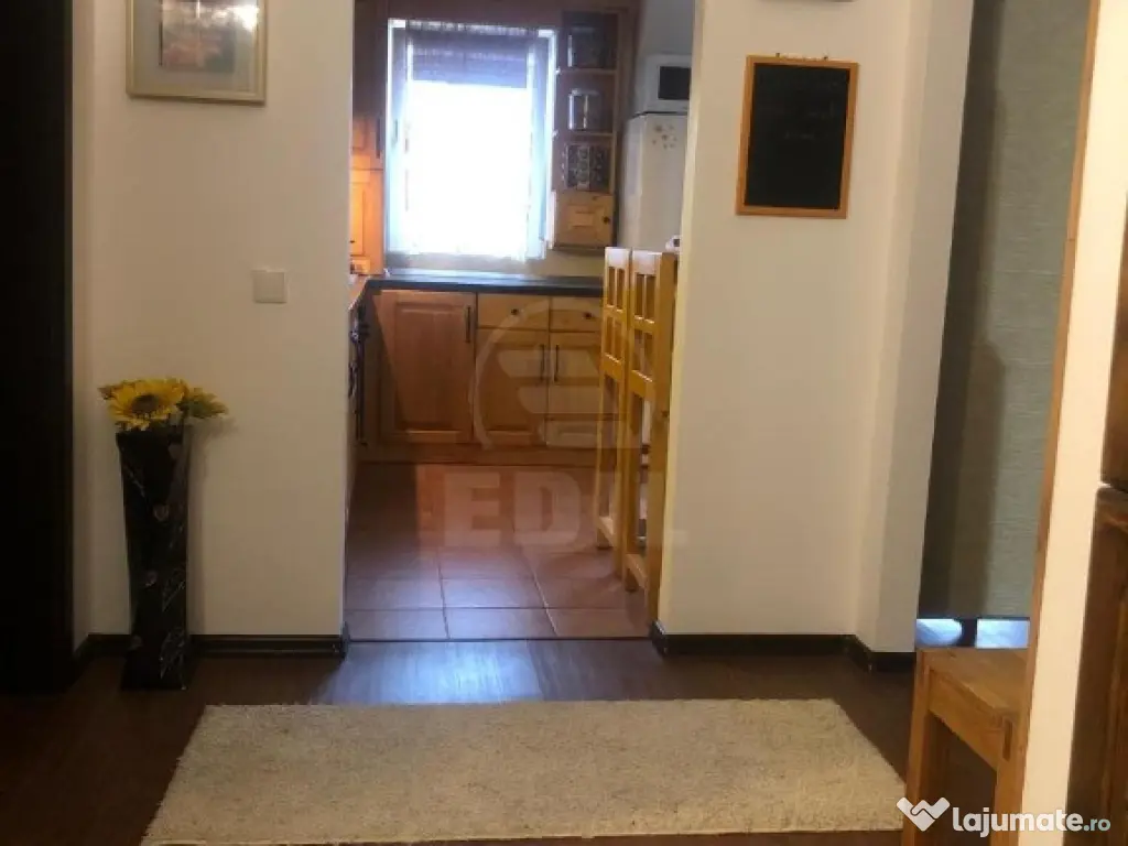 Apartament 2 camere semidecomandat zona Porii 