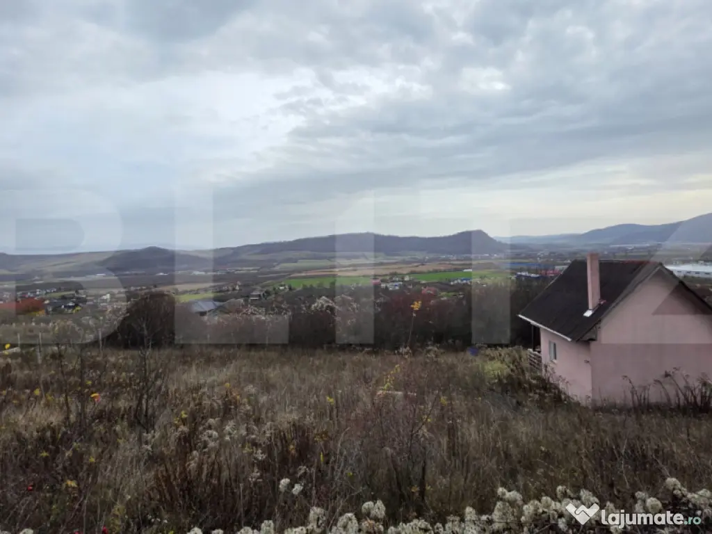 Teren intravilan 700 mp, cu toate utilitățile – priveli? 