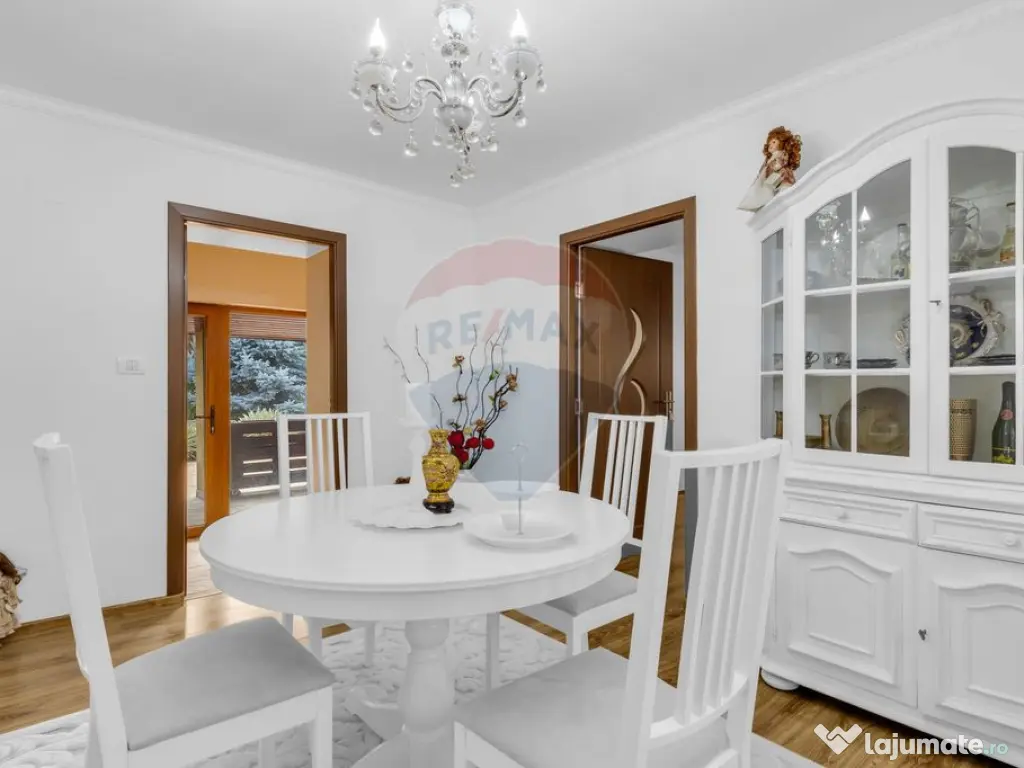 Casă noua pe colt si teren 1079 mp de vanzare in Macea,Arad 