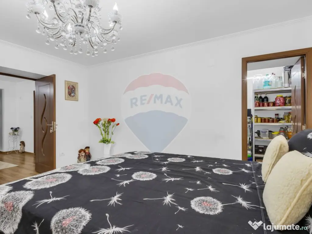 Casă noua pe colt si teren 1079 mp de vanzare in Macea,Arad 