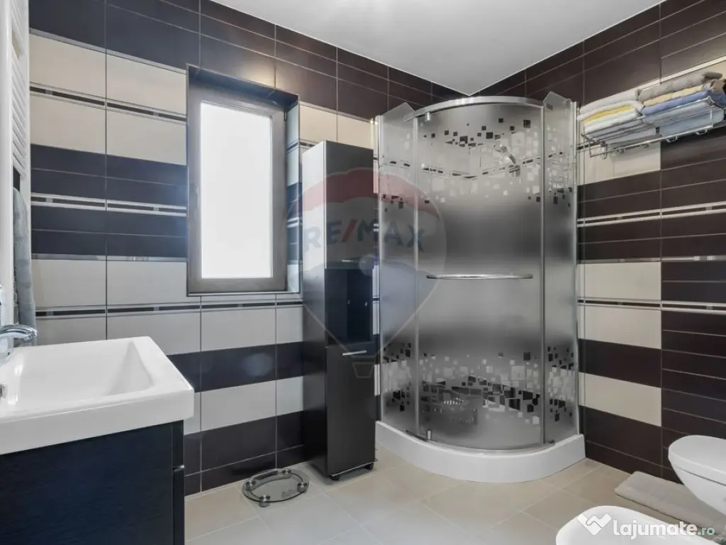 Casă noua pe colt si teren 1079 mp de vanzare in Macea,Arad 