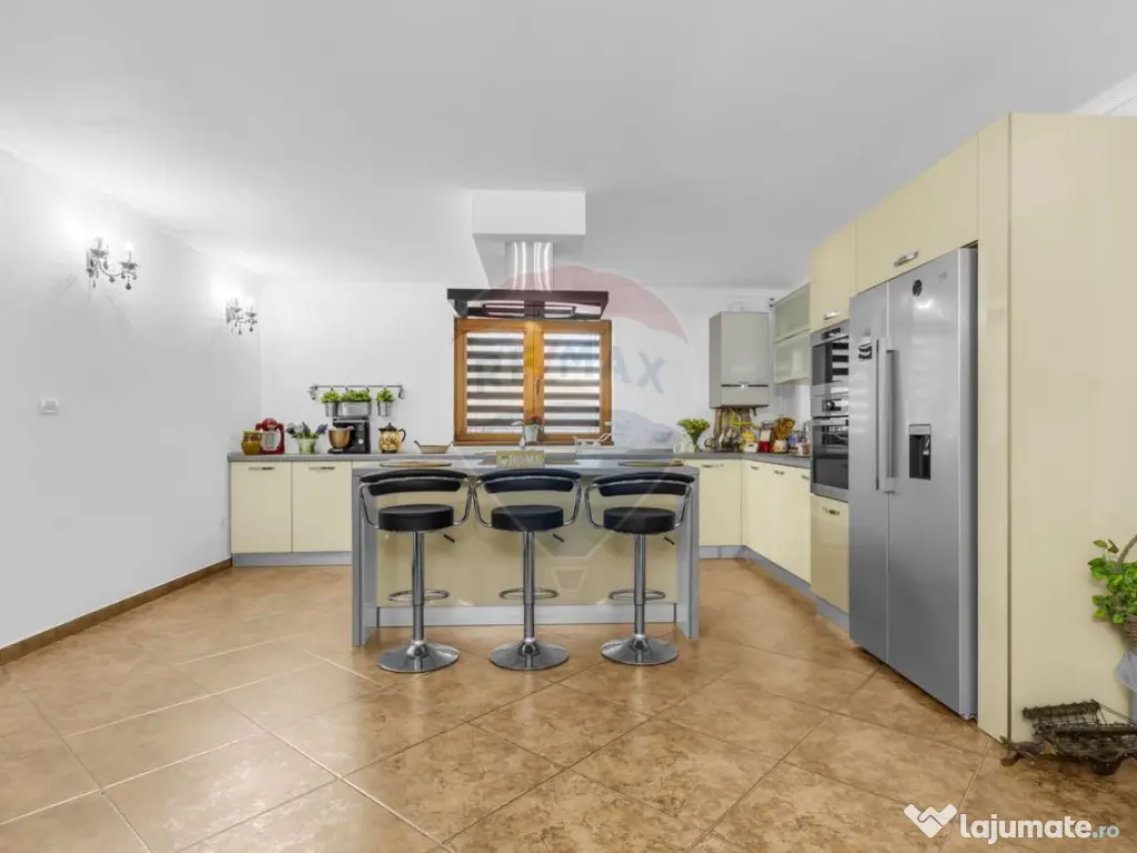 Casă noua pe colt si teren 1079 mp de vanzare in Macea,Arad 