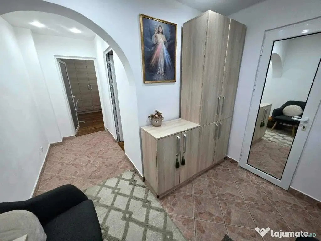 Vand apartament 2 camere ultracentral