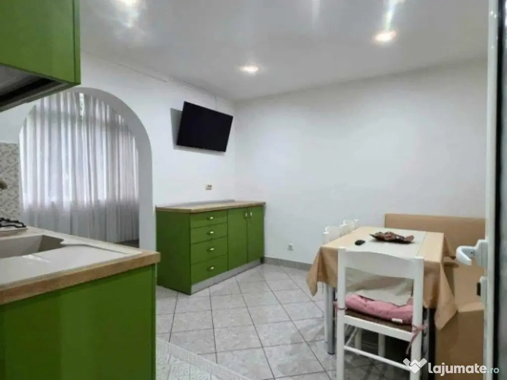 Vand apartament 2 camere ultracentral