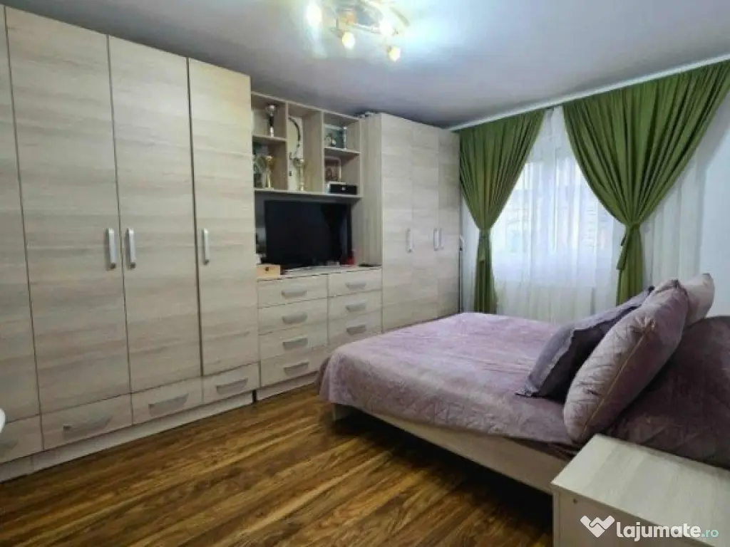 Vand apartament 2 camere ultracentral