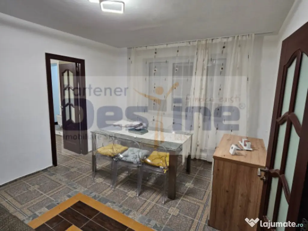 Apartament 2 camere, Semidecomandat, 49 mp, loc de parcare 