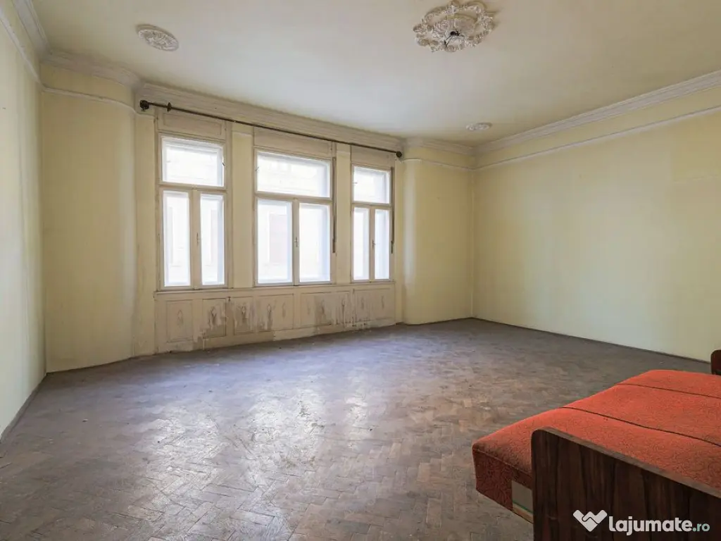 Proiect de clinică sau birouri în centru – casă cu d...