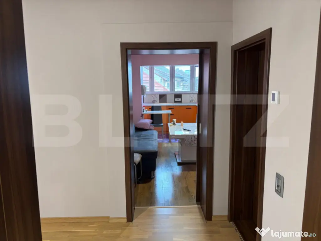 Apartament 3 camere, 80 mp + anexa P+1 40 mp, zona Lunei