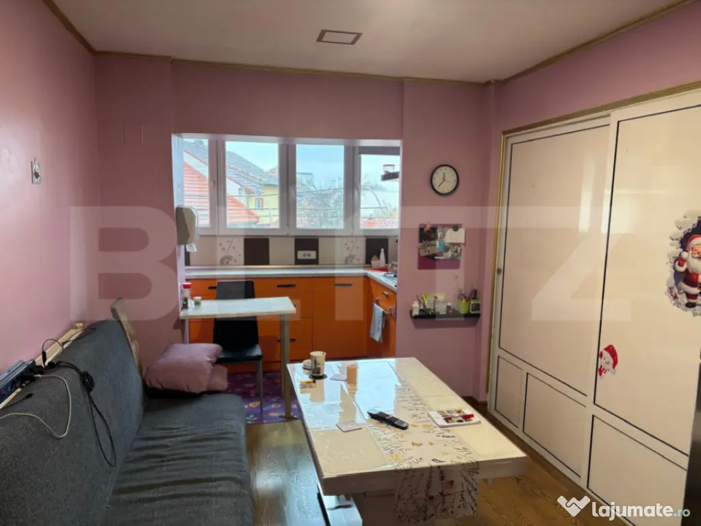 Apartament 3 camere, 80 mp + anexa P+1 40 mp, zona Lunei