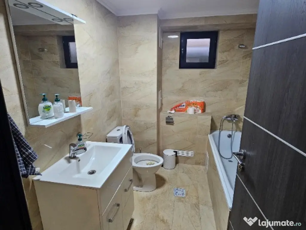 Spatiu de birouri de inchiriat 63mp, Baza 3. Comision 0