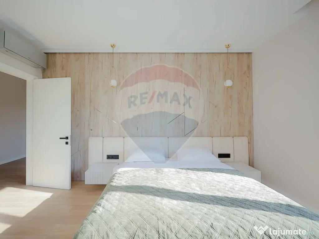 De vânzare Vilă cu 8 camere în Sânmartin, 290 mp util... 