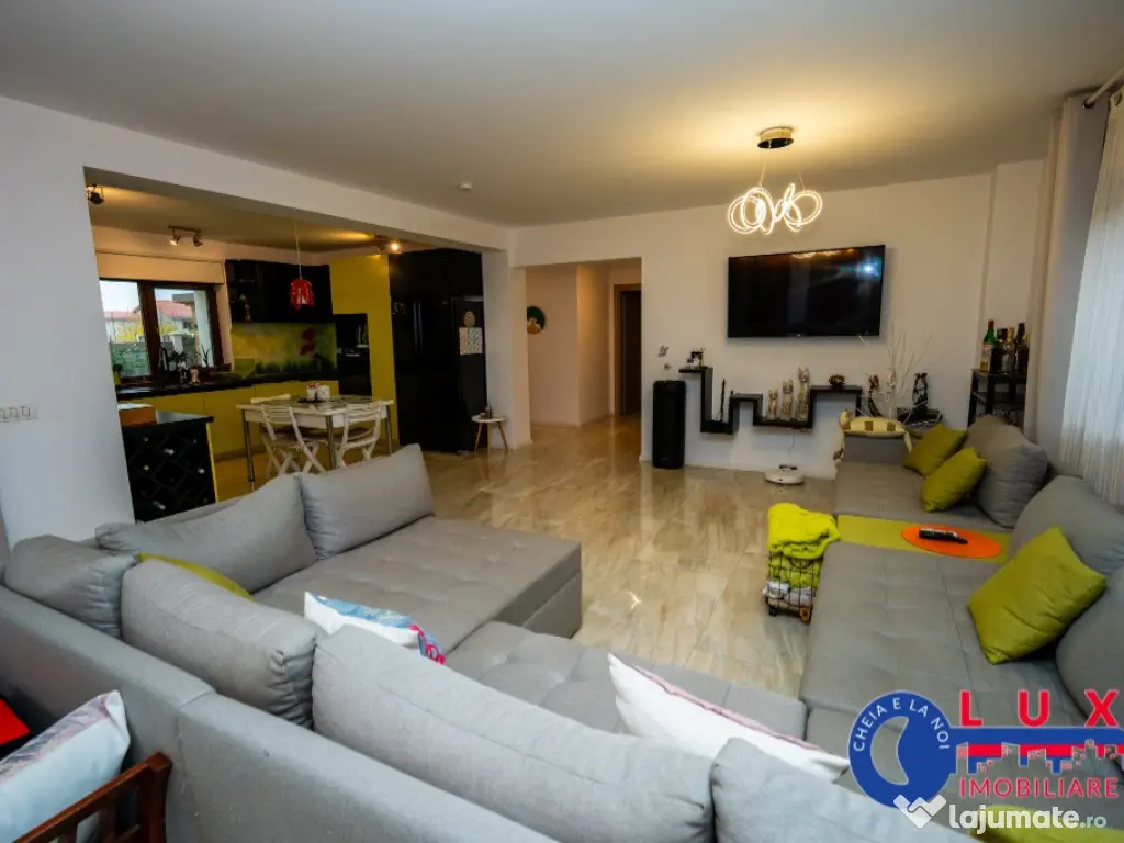 ID 6737 EXCLUSIVITATE - DE VÂNZARE - Vilă P+E+M