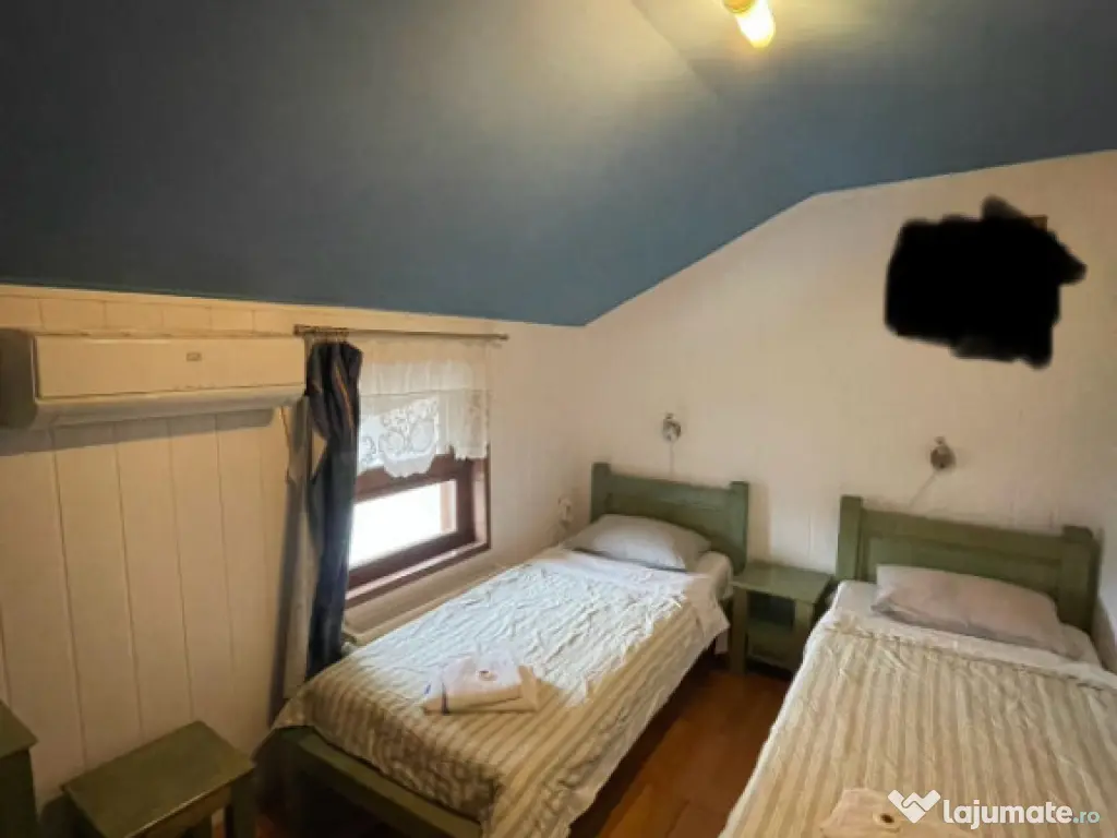 Pensiune P+1+M de vanzare, 396 mp, zona Orasul Vechi