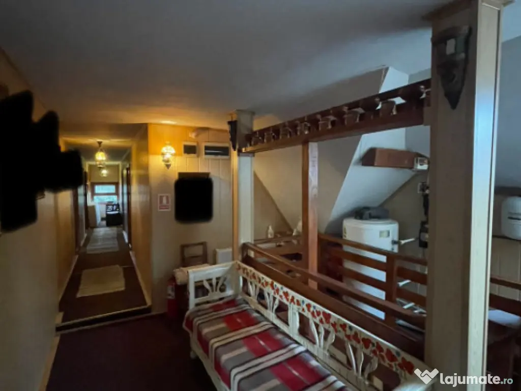 Pensiune P+1+M de vanzare, 396 mp, zona Orasul Vechi