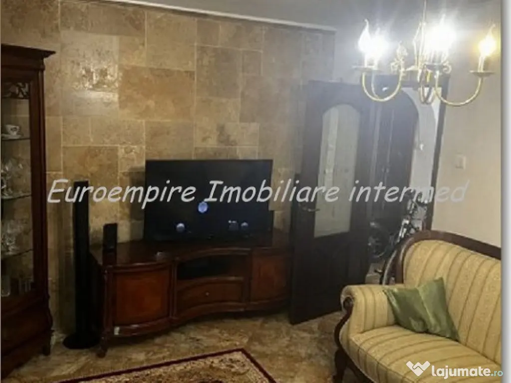 Apartament 3 camere decomandate zona Faleza Nord 